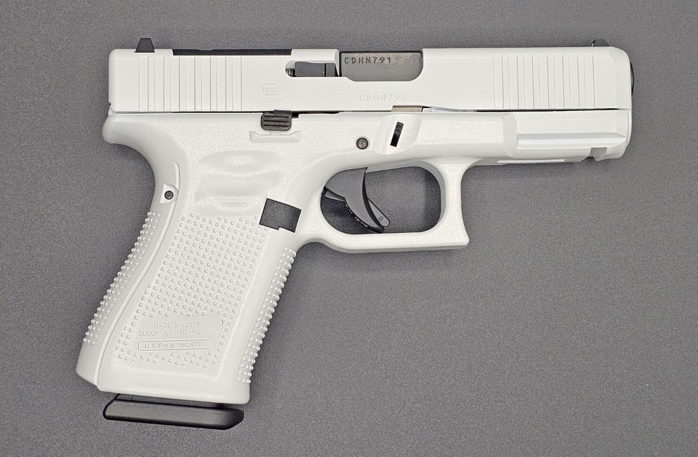 GLOCK 19 9MM 15RD WHITE - Taurus Savings